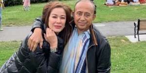 6 Potret Cantik Istri Eks Menteri Tenaga Kerja Abdul Latief yang Jarang Tersorot, Terpaut 35 Tahun!