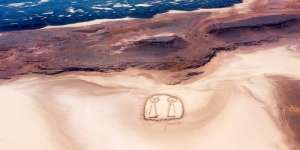 Layang-layang Gurun Arab Saudi Kuak Misteri Jalur Sutra