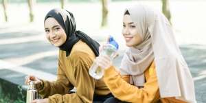 Cegah Dehidrasi, Ini 4 Cara Penuhi Kebutuhan Air Harian saat Sibuk Beraktivitas 