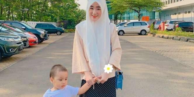 Banyak Barang Rusak oleh Putranya, Larissa Chou: `Jangan Rusakin Hati Perempuan Ya Nak`
