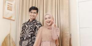 Gladi Resik Akad Nikah Makan Kue, Ria Ricis Girang Minta Latihan Cium