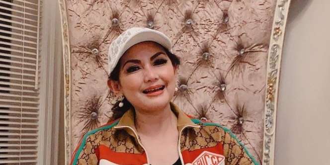 Olivia Nathania Cium, Basuh, dan Minum Air Cucian Kaki Nia Daniaty Sebelum Jalani Penahanan