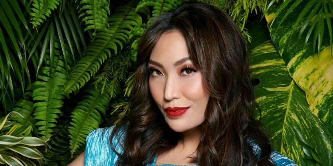 Cantiknya Tas Emas Ayu Dewi, Harganya Lebih Mahal dari Antam 25 Gram