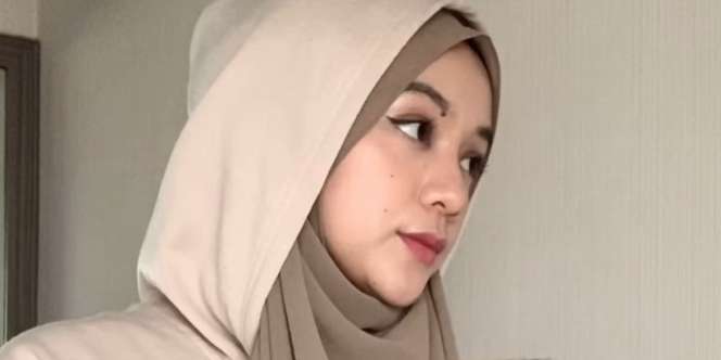 Tutorial Pashmina dengan Hoodie 