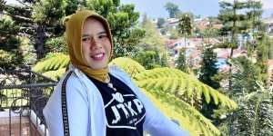 Rohimah Mantan Istri Kiwil Kecelakaan, Kondisi Memprihatinkan Kaki Diperban