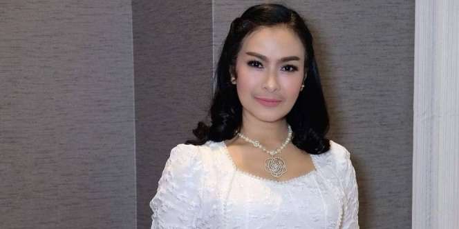 Iis Dahlia Ngamuk Pesan Whatsapp Tak Kunjung Dibalas Nagita Slavina