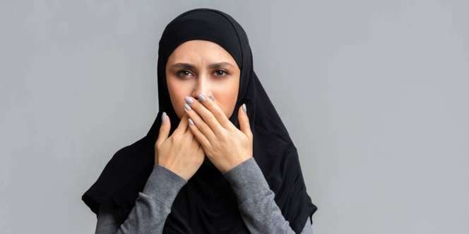 10 Cara Aman Redakan Cegukan Mengganggu