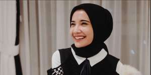 Tengok 3 Tas Mini nan Mewah Zaskia Sungkar, Penasaran Harganya?