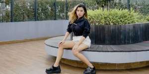 Depi Putri, Adik Cupi Cupita yang Tak Kalah Cantik dengan Sang Kakak