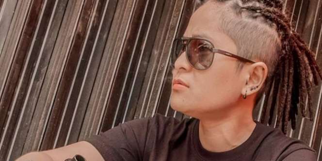 Potret Terbaru Mita The Virgin, Rambutnya Bikin Salfok!