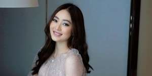 Natasha Wilona Tampil Serba Pink, Tenteng Tas Kecil Rp15 Juta