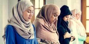Tata Cara Sholat Idul Fitri Lengkap Hukum, Waktu, dan Kebiasaan Nabi SAW yang Dianjurkan