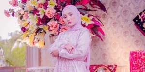 Jarang Diketahui! 5 Pesohor Terkenal Ini Ternyata Anak Seorang Guru