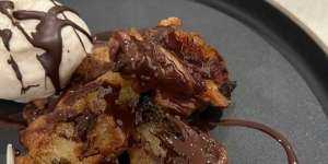 Kocak, Bintang AS Sebut Vegan Banana Tempura, Padahal Pisang Goreng