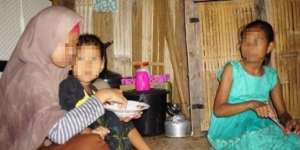 Kisah Pilu 3 Yatim Piatu Bertahan Hidup di Gubuk Lapuk