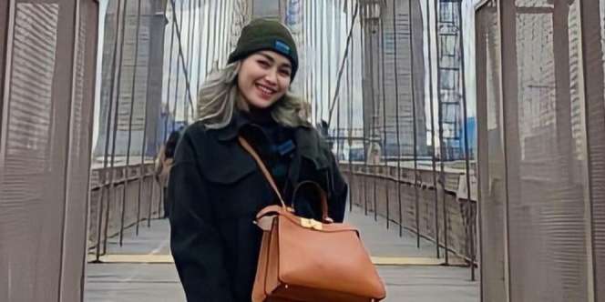 Potret Liburan Ayu Ting Ting di New York, Kece Banget