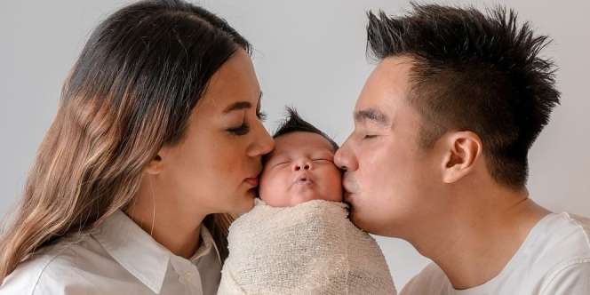 Paula Verhoeven Marah Baim Wong Jahil Cukur `Tanggung` Rambut Kenzo, Lihat Hasilnya