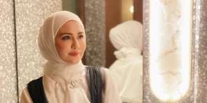 Usai Mimpi yang Menyeramkan, Juliana Moechtar Istri Almarhum Herman Seventeen Putuskan Berhijab