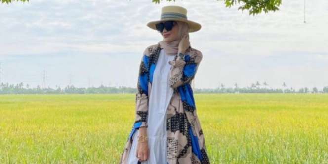 OOTD Tepi Sawah ala Dian Safitri 