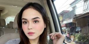 Pakai Kursi Roda Datang ke Pengadilan, Laura Anna Mantan Gaga Eks Awkarin Minta Keadilan