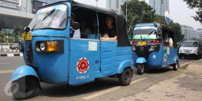 Aksi Jujur Sopir Bajaj Kembalikan Tas Ketinggalan di Stasiun, Isinya Perhiasan Emas dan Uang Rp15 Juta