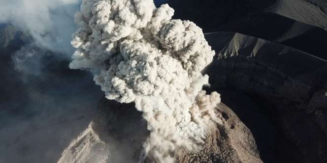 Seperti Kondisi Bumi Jika Semua Gunung Api Meletus