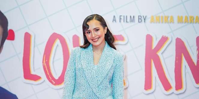 Inspirasi Outfit Beby Tsabina Serba Pastel, Elegan tapi Harga Terjangkau