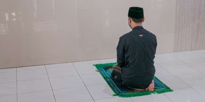 Tata Cara Sholat Tahajud dan Bacaan yang Perlu Diketahui, Lengkap dengan Doanya