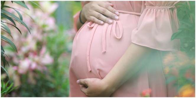 Doa untuk Anak dalam Kandungan Agar Jadi Sosok Berakhlak Mulia dan Berbakti pada Orang Tua