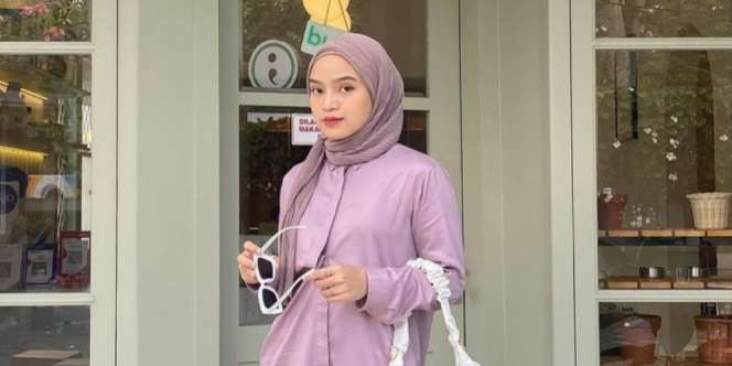 Basic Outfit dengan Nuansa Lilac, Cute dan Menawan!