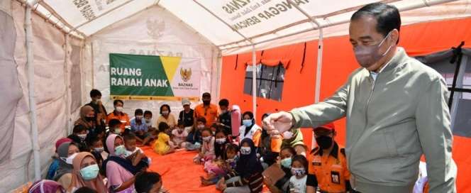 Cerita Korban Wedhus Gembel Semeru ke Jokowi: Nggak Sampai Semenit Gelap