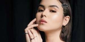 6 Potret Laura Anna, Manta Kekasih Gaga yang Lumpuh Akibat Kecelakaan