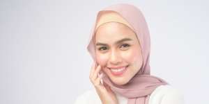 Tutorial Membuat Hidung Mancung Menggunakan Contour Stick