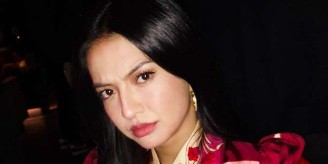 5 Artis Pernah Kerja Kantoran, Raline Shah Punya Jabatan Mentereng