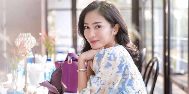 Potret Kece Bunga Zainal Liburan di San Fransisco, Gayanya bak ABG