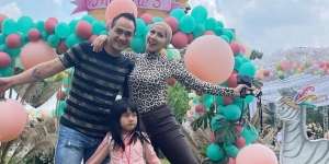Mulai Panggil Sayang, Foto Ferry Irawan-Venna Melinda Sama Selama 5 Hari Terakhir