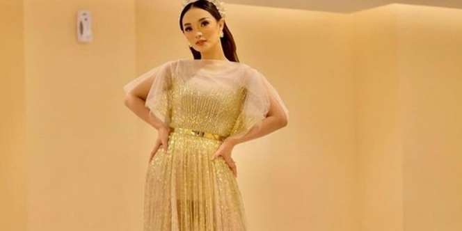 Ritual Zaskia Gotik Sebelum Manggung: Banyak Berzikir