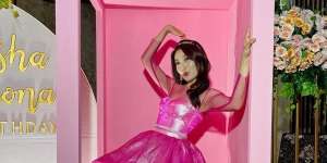 Foto Ultah Bertema Barbie Natasha Wilona, Lihat Posenya Bareng `Sang Mantan`