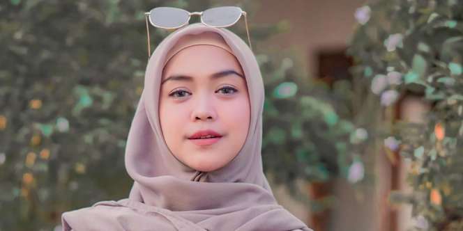 Dipakai Saat Masak, Baju Putih 'Sultan' Ria Ricis Harganya Gak Kaleng-Kaleng