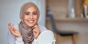 Beda Fungsi Produk Moisturizing dan Hydrating Bagi Kulit, Sudah Tahu?