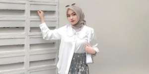 Mix & Match OOTD Feminin dengan Rok Motif Bunga