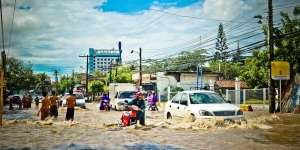 21 Arti Mimpi Banjir yang Perlu Diketahui, Simbol Rezeki dan Emosi Seseorang