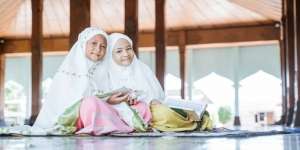 Allah SWT Beri Hadiah Istimewa untuk Orangtua yang Anaknya Membaca Alquran