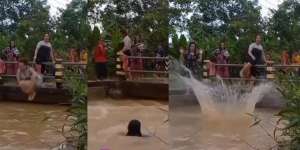 Kumpulan Emak-emak Nostalgia Main di Kali Bikin Ngakak, Netizen: Kalau Hanyut Nyusahin Basarnas