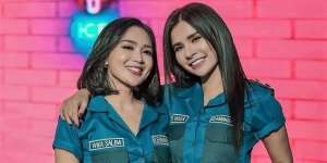 8 Potret Menawan Wika Salim & Maria Vania Pakai Baju Security, Dijuluki ‘Duo Pemersatu Bangsa’