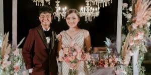 Istri Reza Arap Live Bareng Penggemar, Tingkahnya Bikin Ngakak