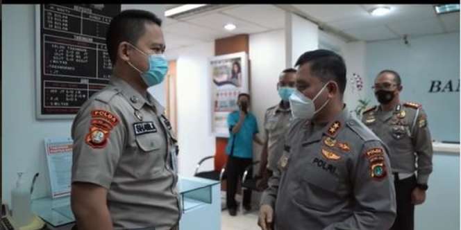 Satpam Lulusan S1 Ingin Jadi Perwira Polri Usai Dipuji Kapolda Metro Jaya
