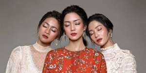Cantik dan Mempesona Pemotretan Bunga Zaina, Ririn Dwi Ariyanti dan Rini Yulianti 