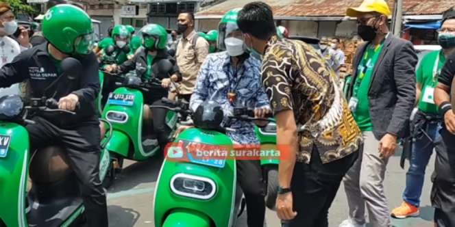 Naik Motor Keliling Solo, Sikap Gibran Tak Mau Dikawal Voorijder Jadi Sorotan