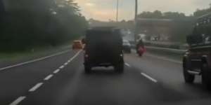 Viralkan Spion Mobilnya Pecah Karena Paspampres, Akhirnya Minta Maaf